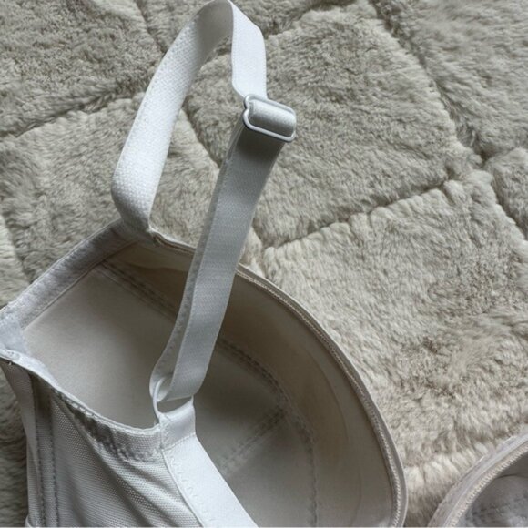 ASOS X Figleaves | Cream Harper Lace Plunge Bra | Size 32F - Picture 7 of 14